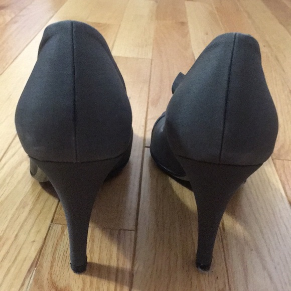 Ferragamo heels - Picture 5 of 7